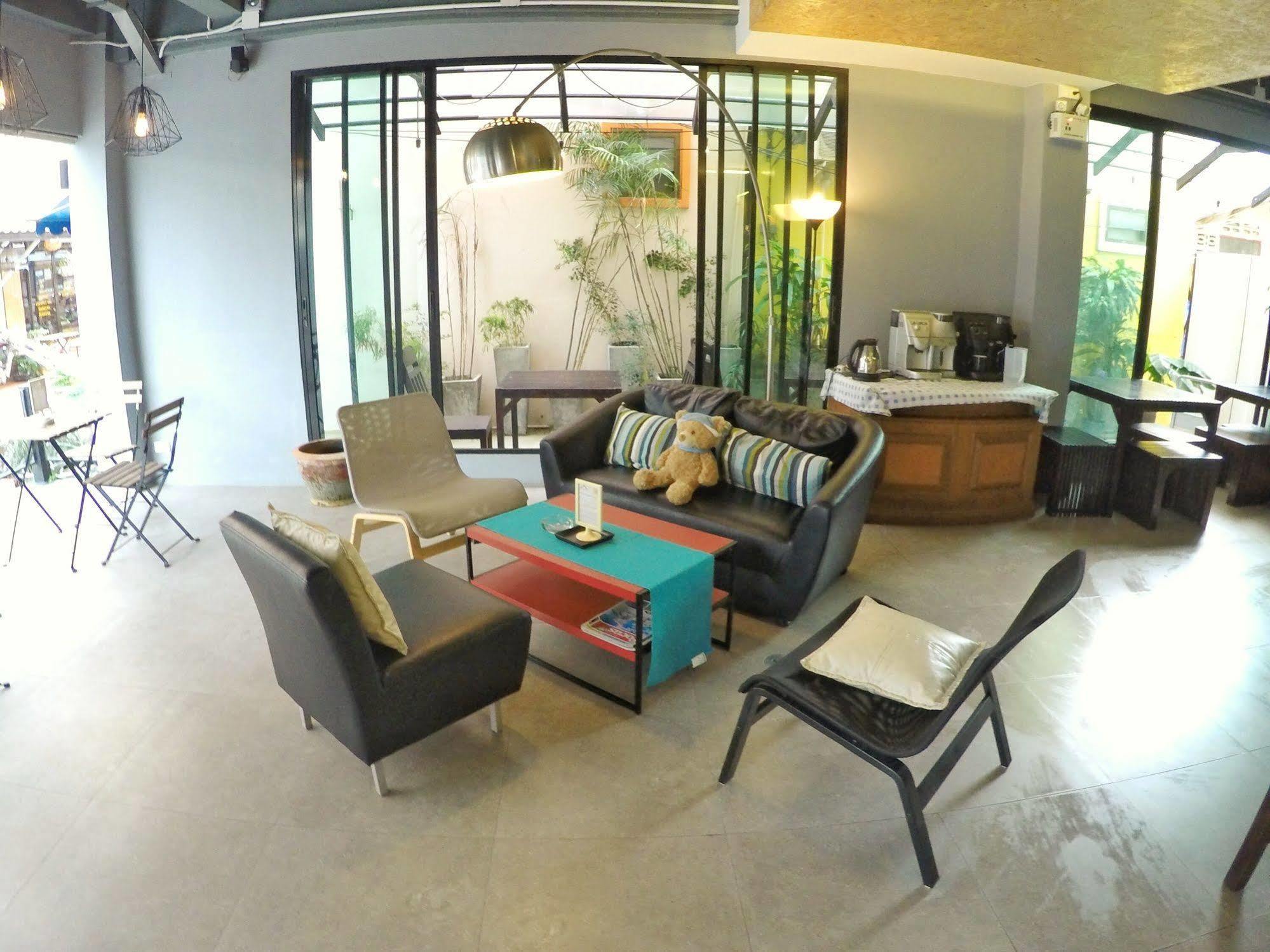 Sea Front Home Hotel - Patong Beach Exterior foto