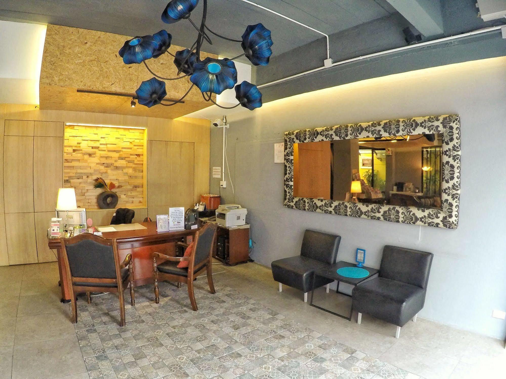 Sea Front Home Hotel - Patong Beach Exterior foto