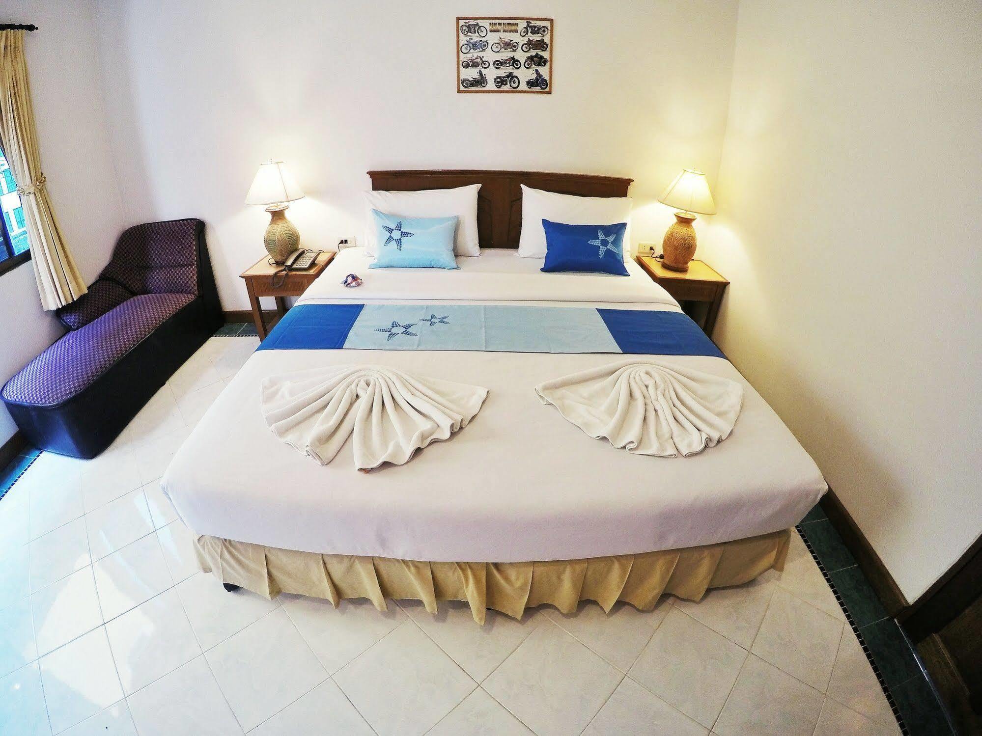Sea Front Home Hotel - Patong Beach Exterior foto