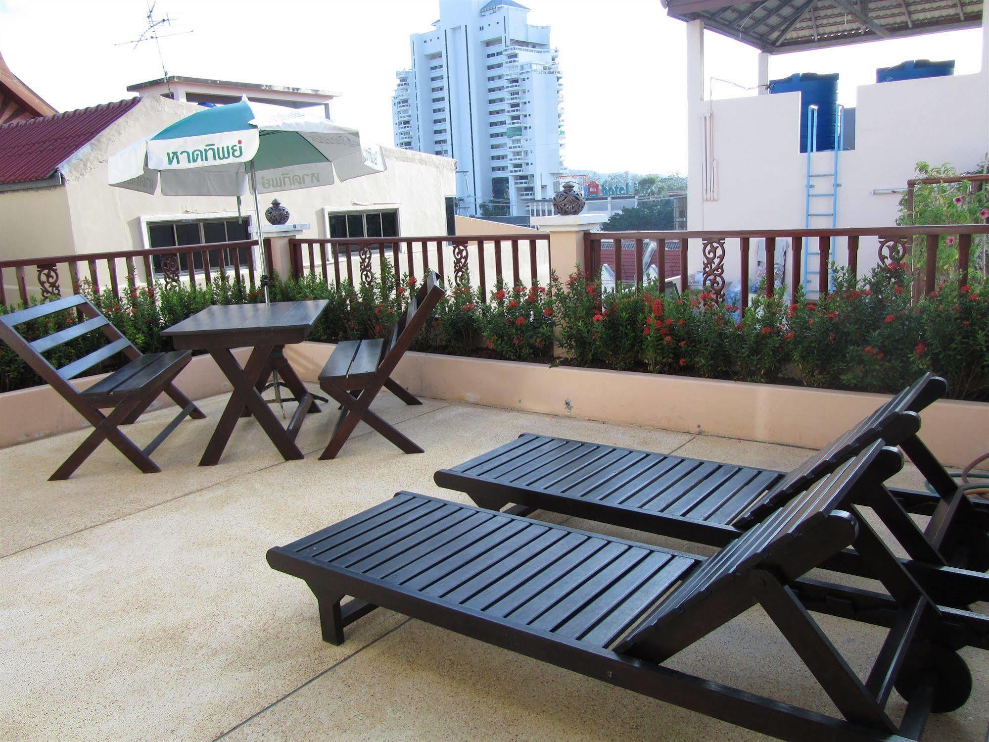 Sea Front Home Hotel - Patong Beach Exterior foto